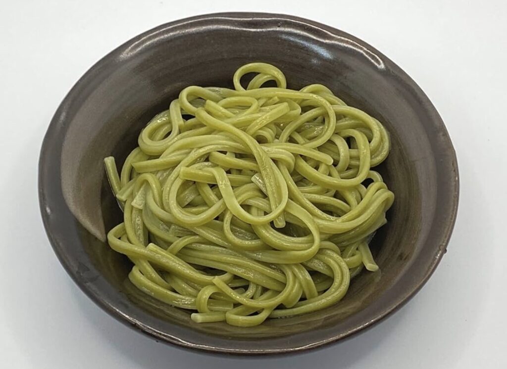薬草を日常に。長命草とハトムギを練り込んだ「長寿源の麺」ができました！